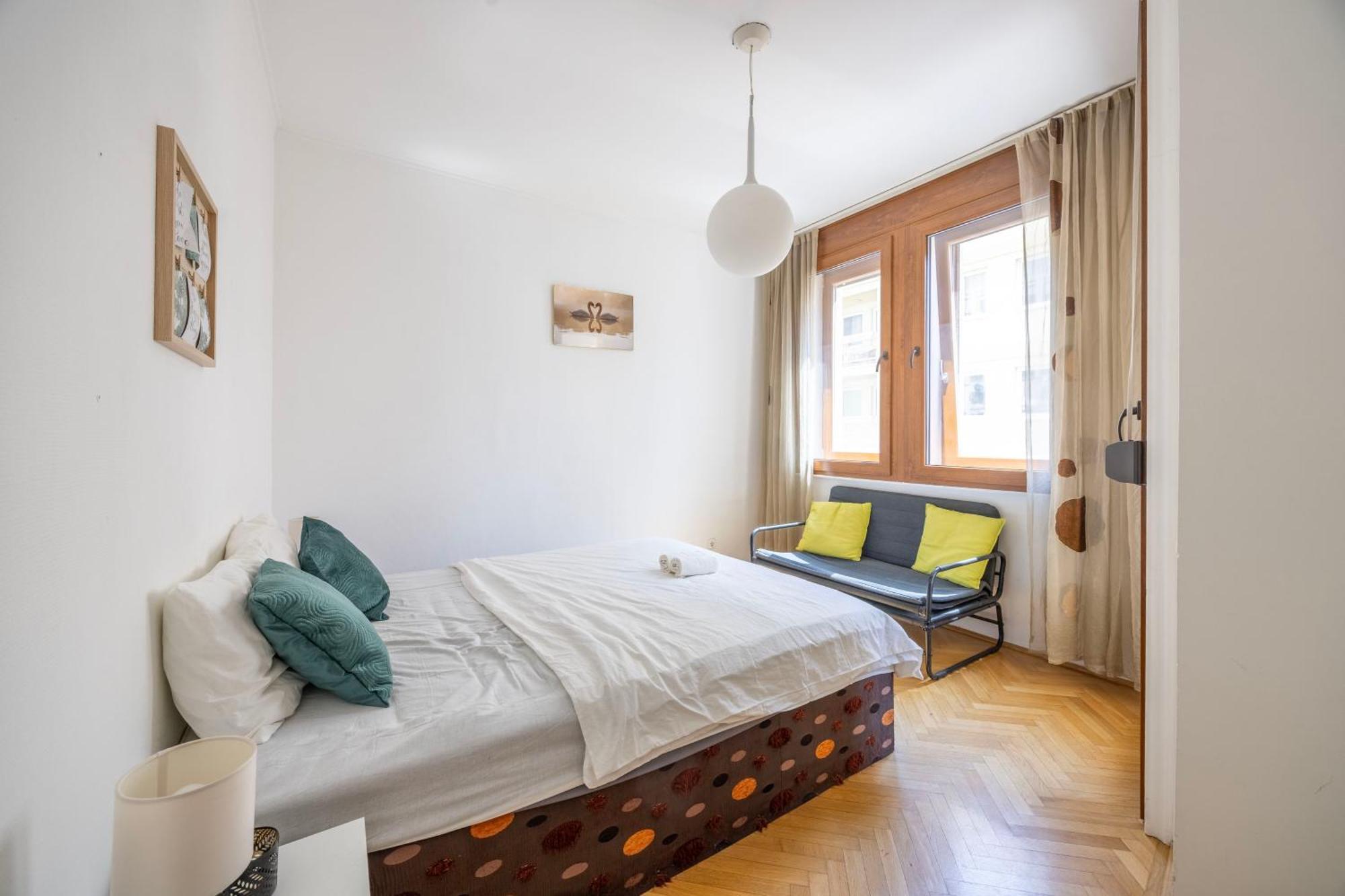 Deluxe Downtown W' Balcony In The Heart Of * Budapest